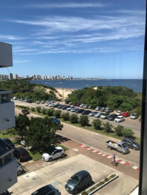 Punta del Este Vista al Mar, 3 Ambientes en Playa Mansa Parada 9